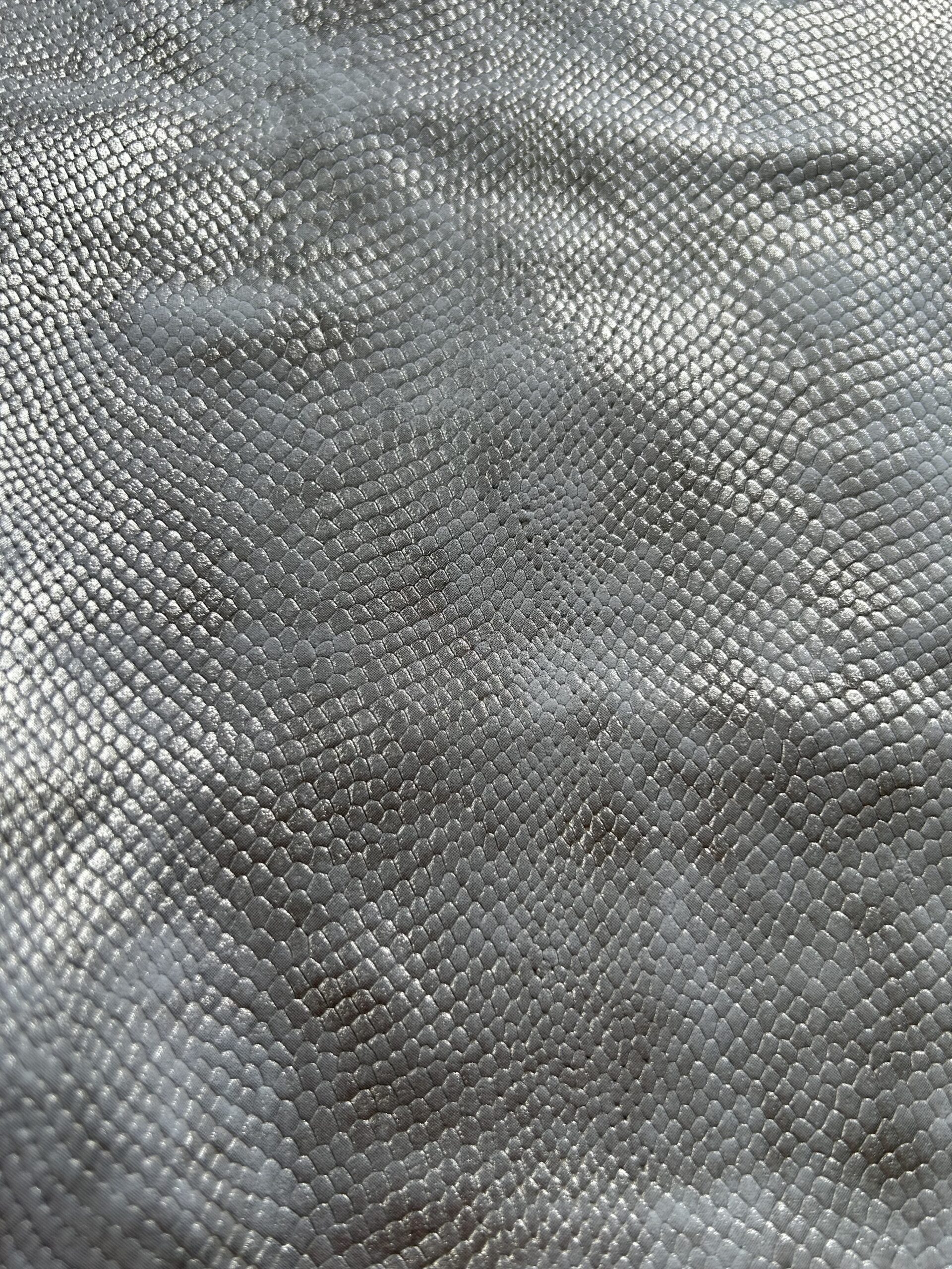 Chute de cuir imitation serpent mordoré (SMD1)