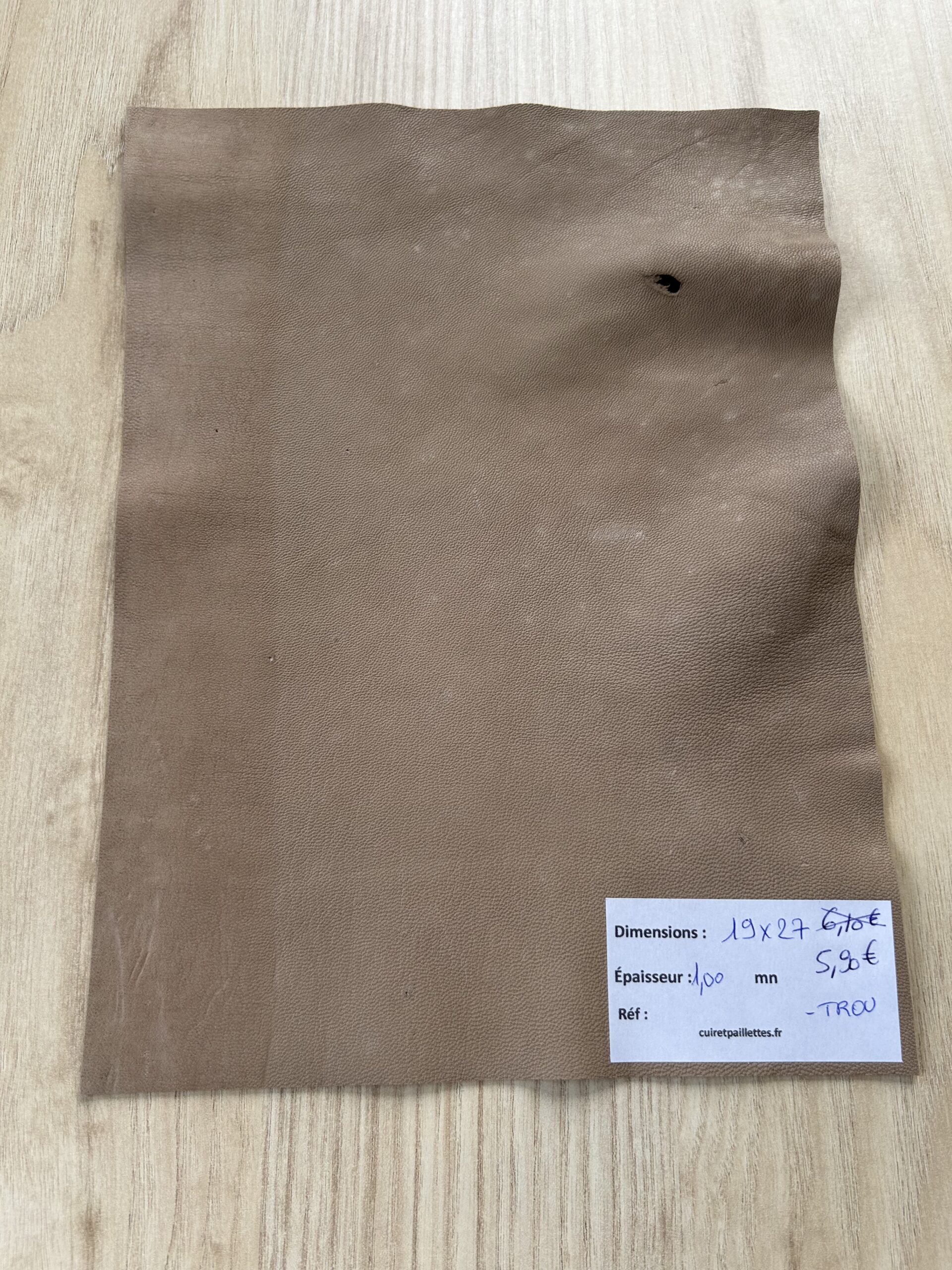 Chute de cuir beige pailleté – Image 5