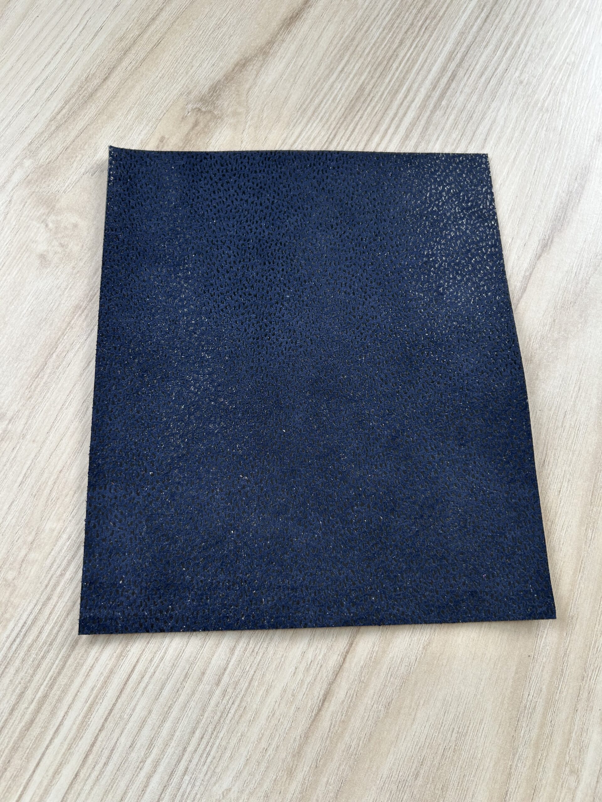 Chute de cuir bleu marine doublé – Image 4