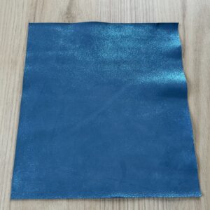 chute de cuir turquoise pailleté