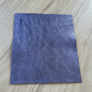 chute de cuir parme métalissé (m1