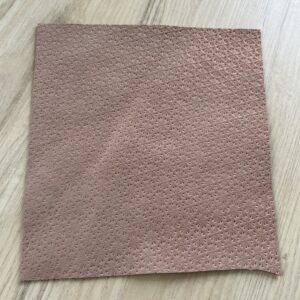 chute de cuir rose irisé gaufré 1