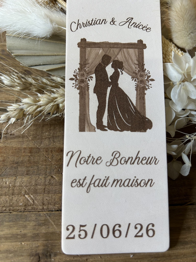marque page en cuir personnalisable cadeaux invité mariage