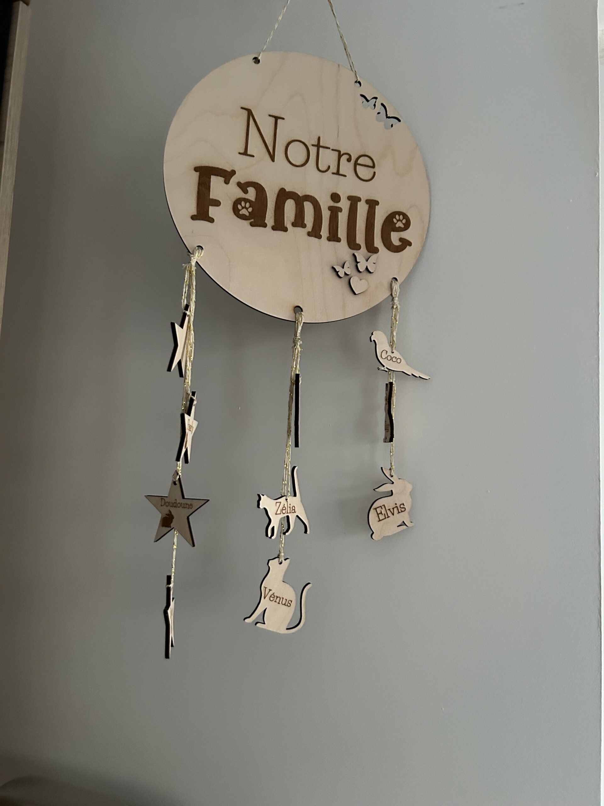Plaque décorative personnalisée “Notre Famille” avec animaux – Image 2