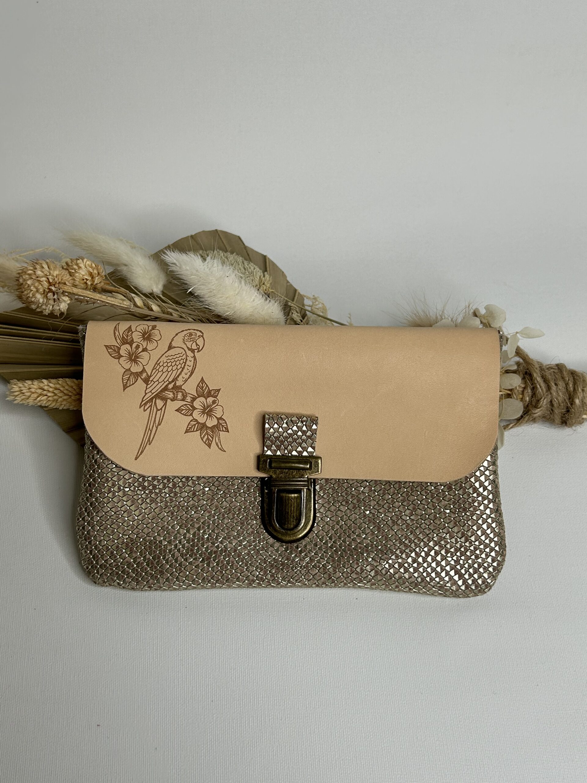 Pochette à papiers en cuir gravure perroquet