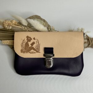 Pochette à papiers en cuir gravure lecture