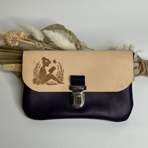 Pochette à papiers en cuir gravure lecture