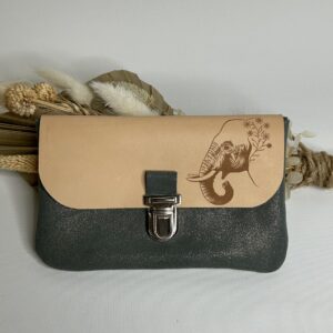 Pochette à papiers en cuir gravure éléphant