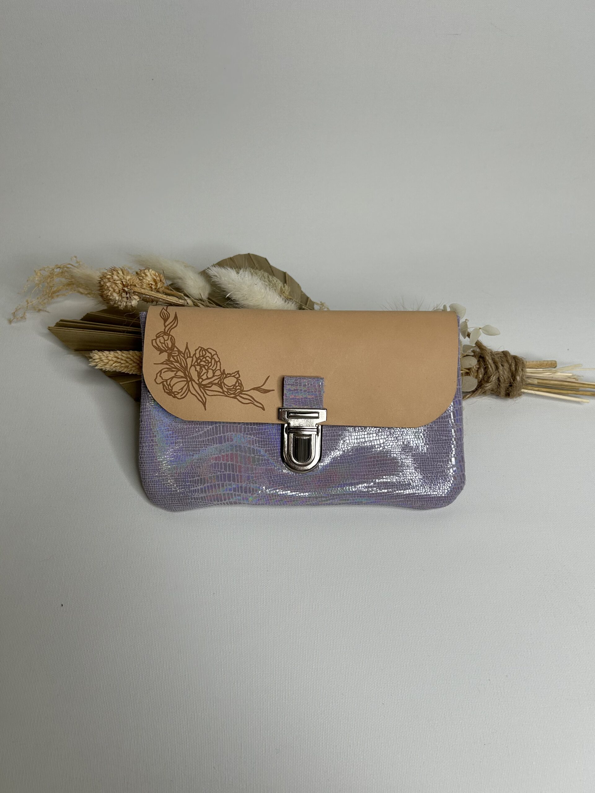 Pochette à papiers en cuir gravure fleurs des champs