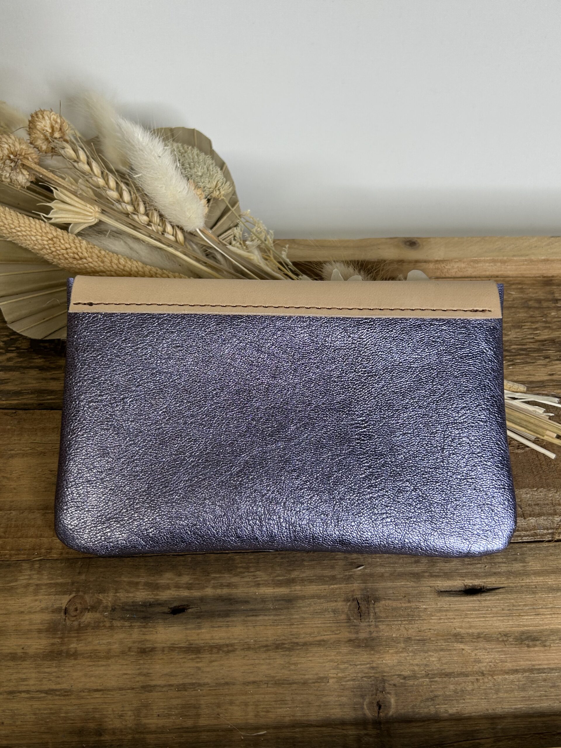 Pochette à papiers en cuir gravé danseuse – Image 4