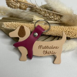 Porte clé Chien en cuir gravé Marraine