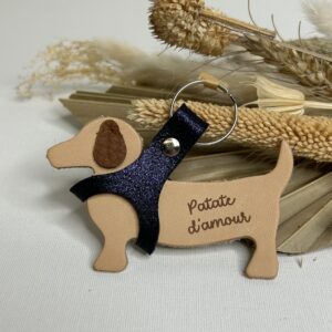 Porte clé Chien en cuir gravé Patate