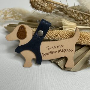 Porte clé Chien en cuir gravé Saucisse