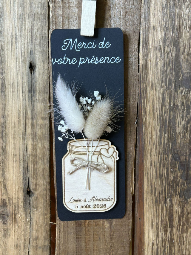 magnet personnalisé en bois et fleurs séchées