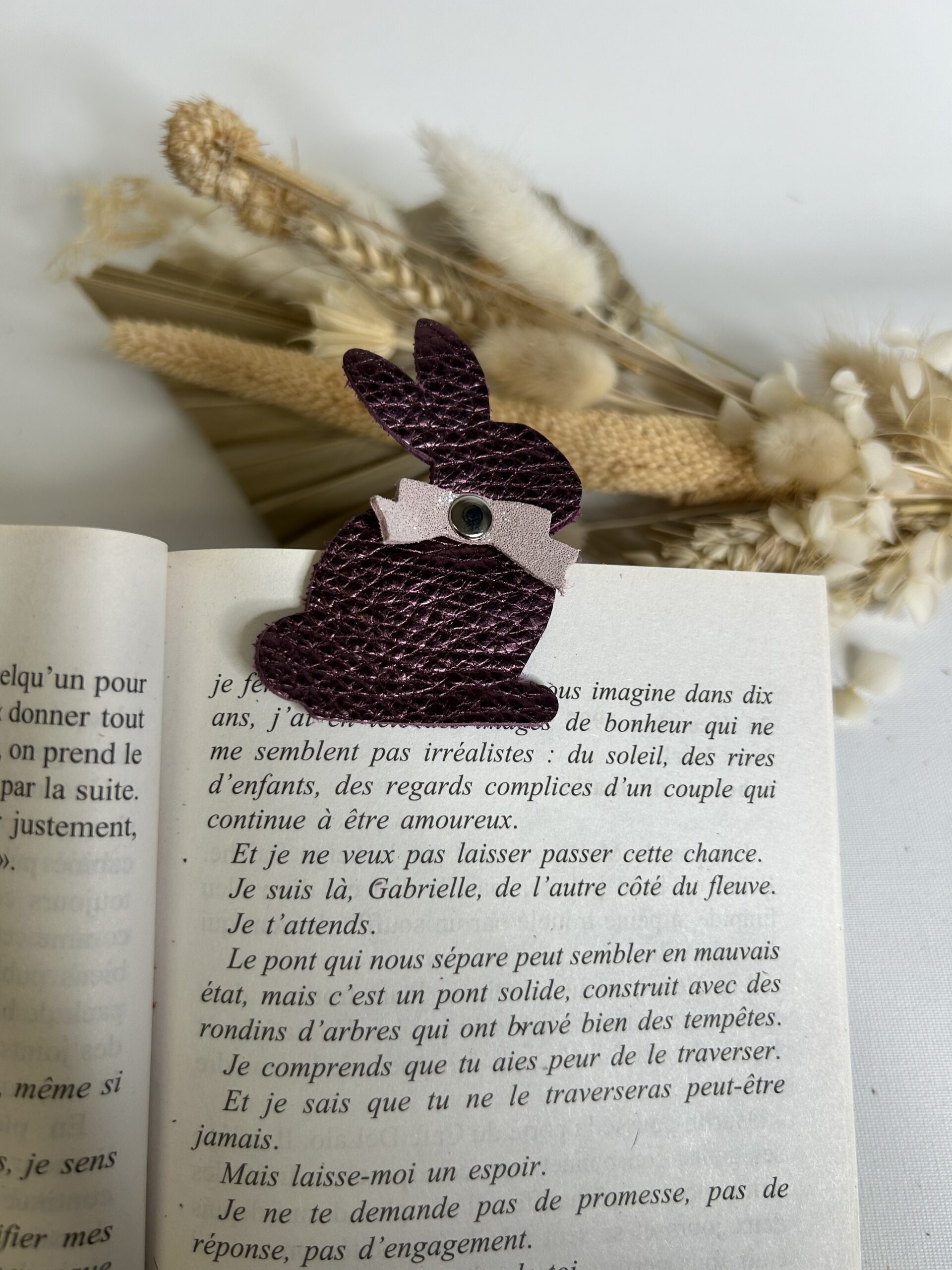 Marque page magnétique en cuir fantaisie – Image 12