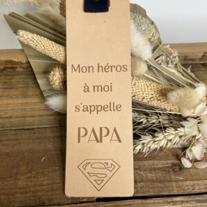 Marque-page en cuir "Mon héros Papa"