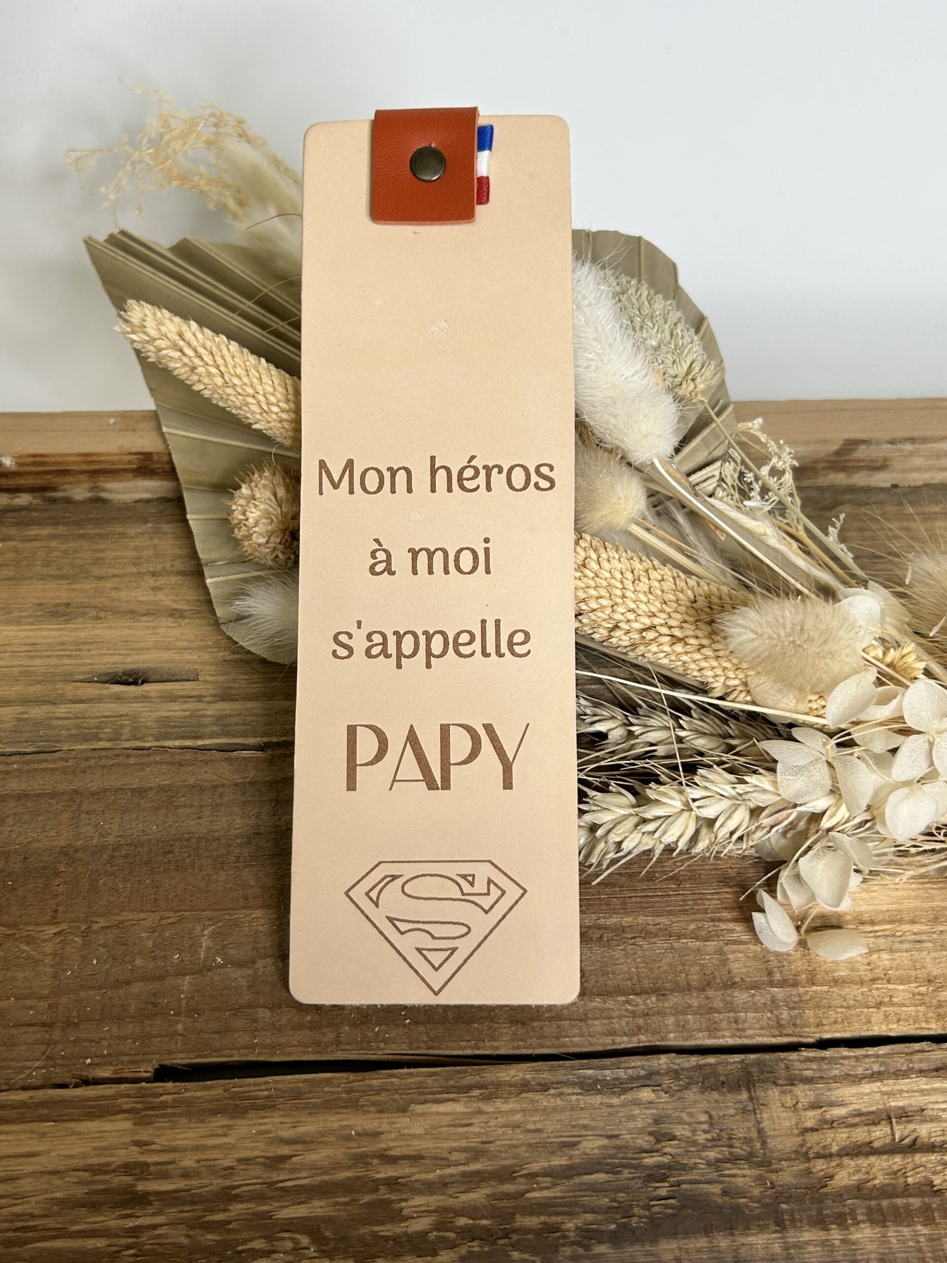 Marque-page en cuir "Mon héros Papy"
