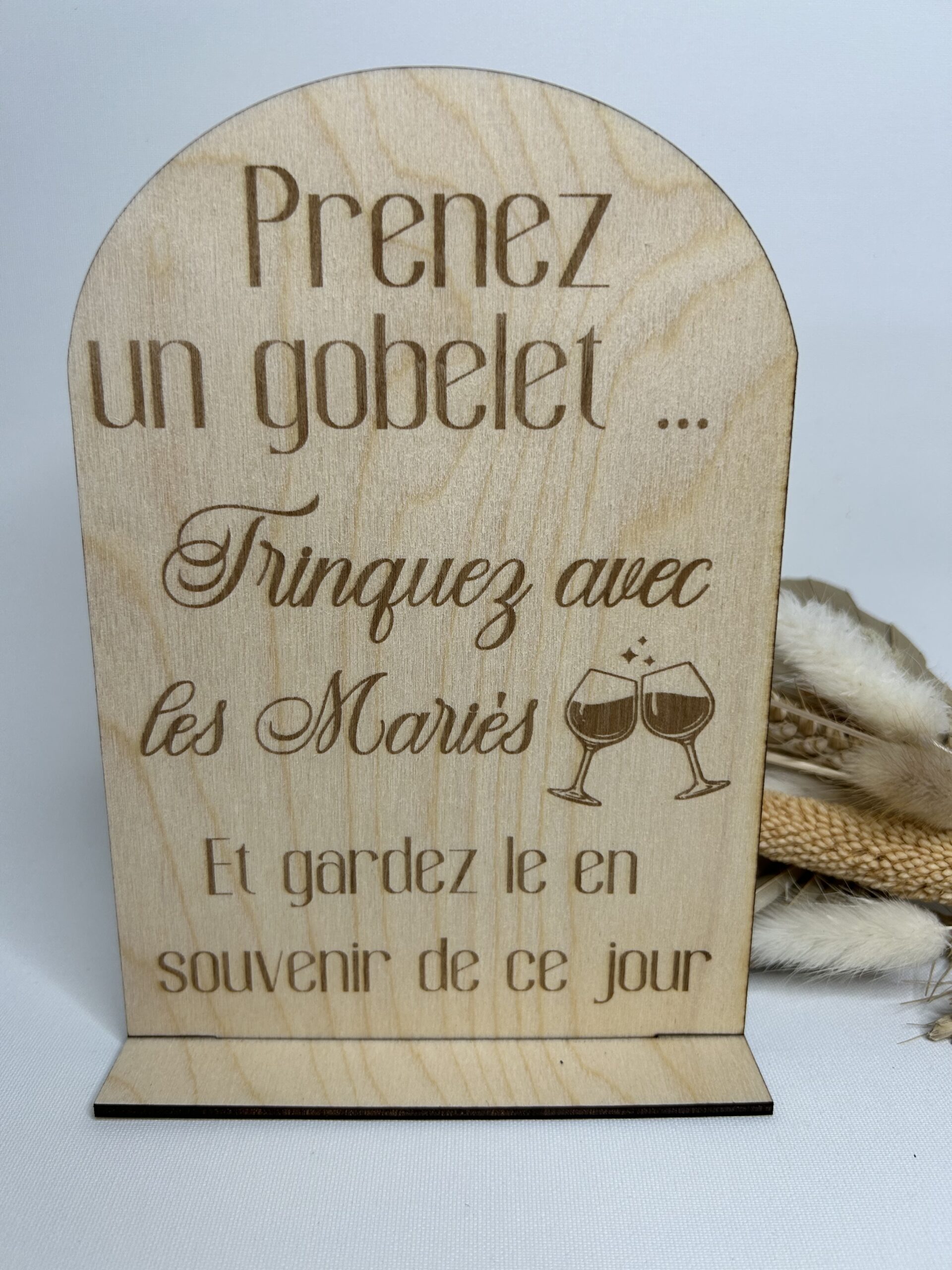Panneau en bois gravé “Prenez un gobelet” – Décoration mariage conviviale – Image 8