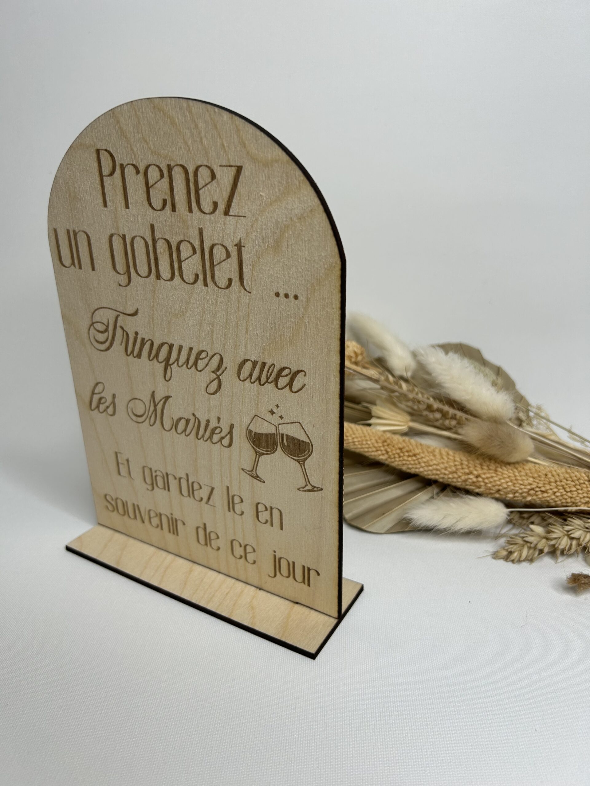 Panneau en bois gravé “Prenez un gobelet” – Décoration mariage conviviale – Image 6