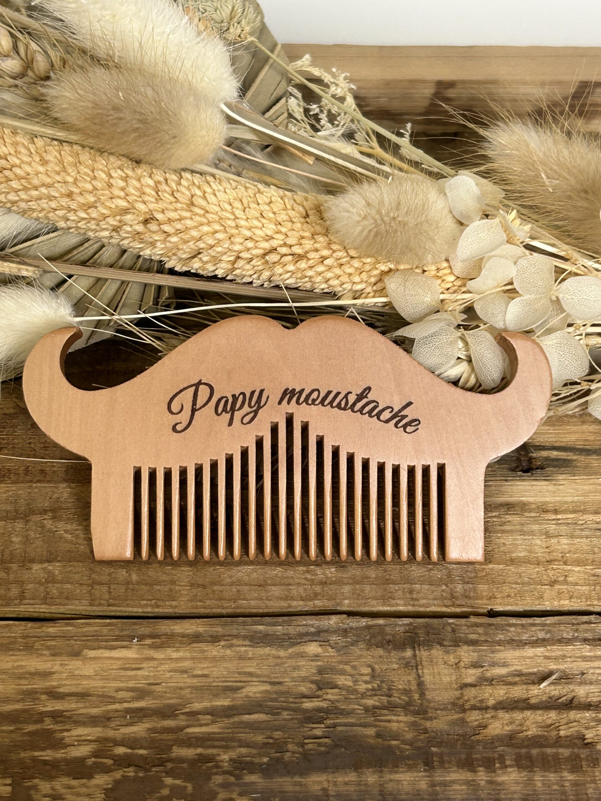 Peigne à moustache et barbe personnalisé – Image 4