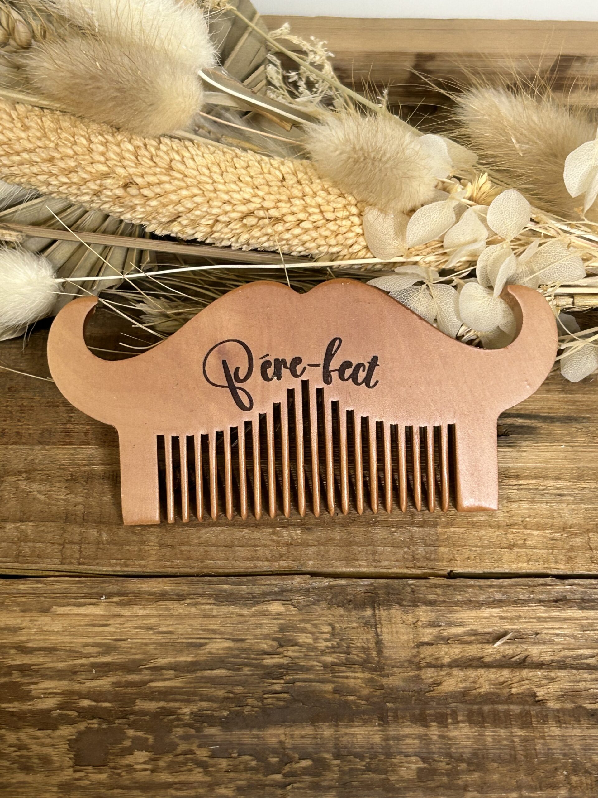 Peigne à moustache et barbe personnalisé – Image 6