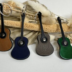 Porte clé Guitare en cuir gravé Fantaisie