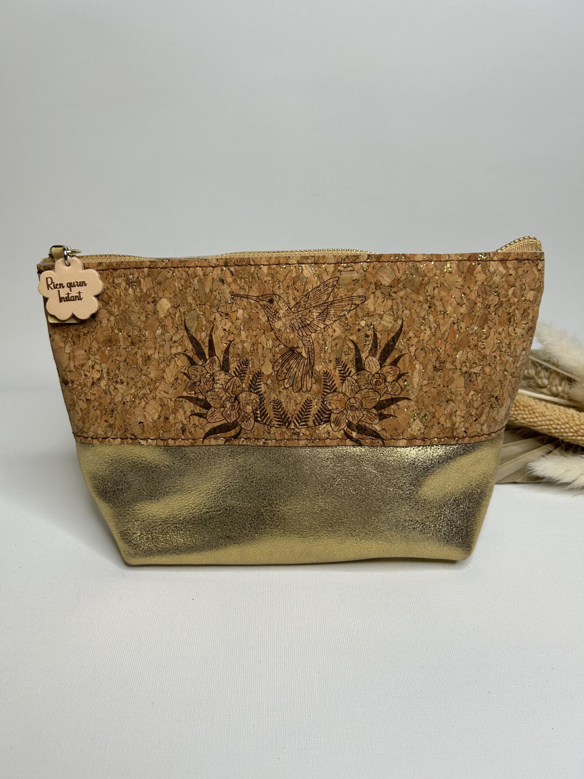 Trousse à maquillage en cuir et liège colibris et hibiscus