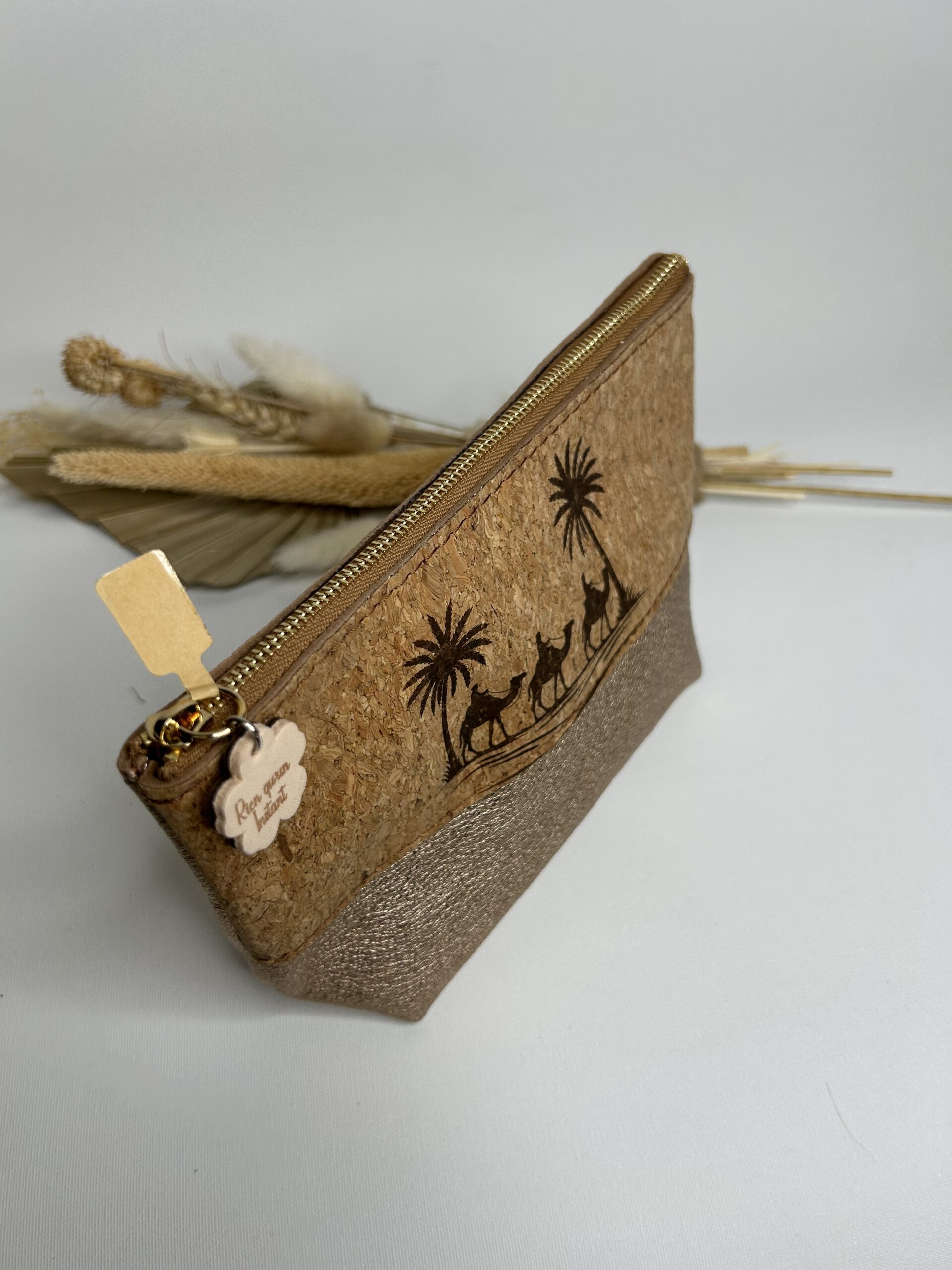 Trousse à maquillage en cuir et liège Sahara – Image 4