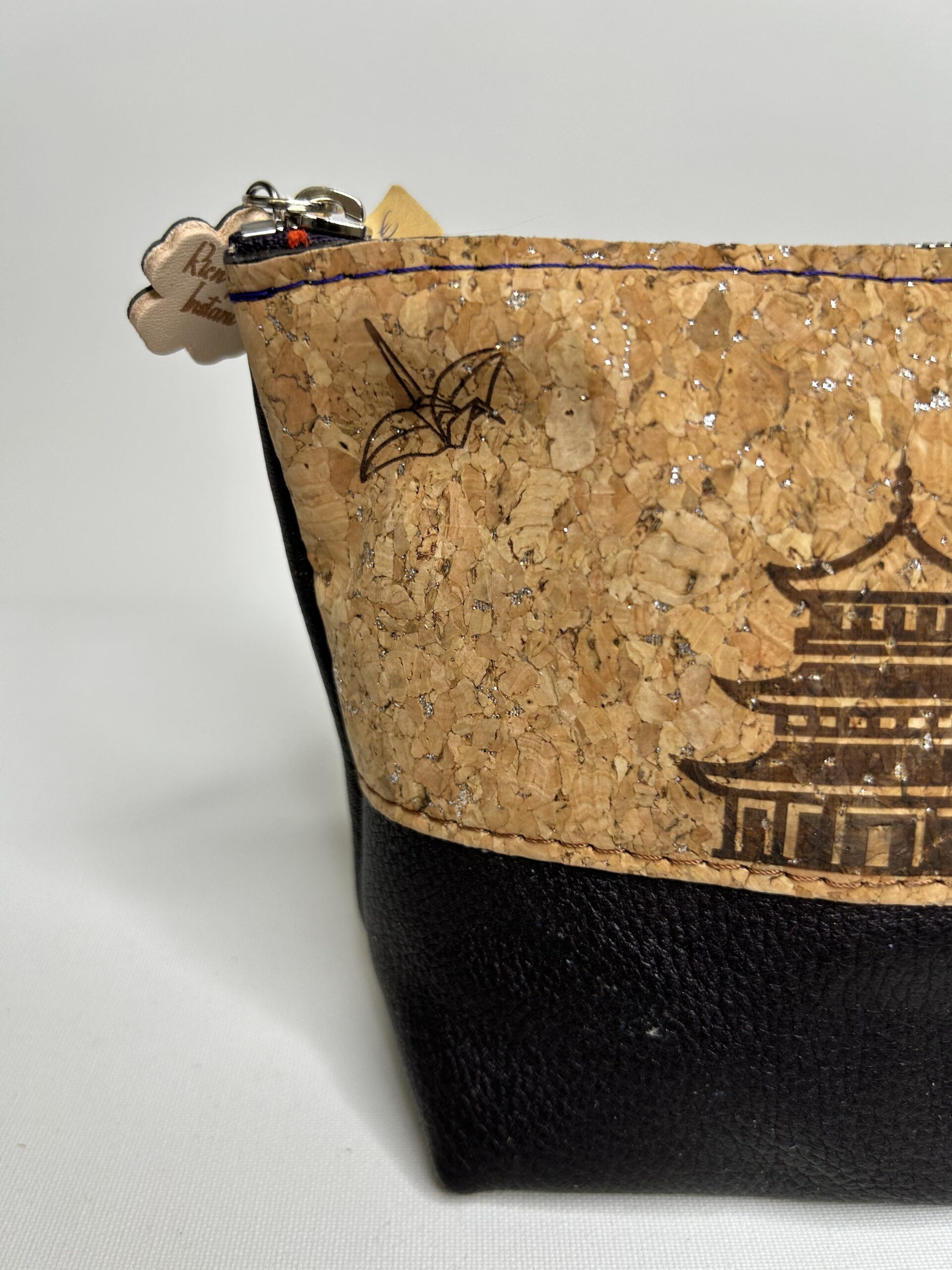 Trousse à maquillage en cuir et liège paysage japonnais – Image 3