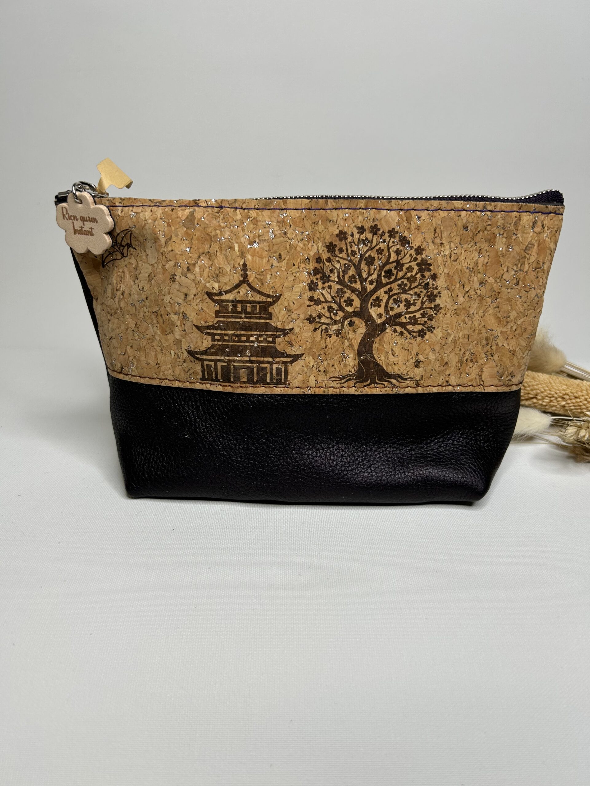 Trousse à maquillage en cuir et liège paysage japonnais