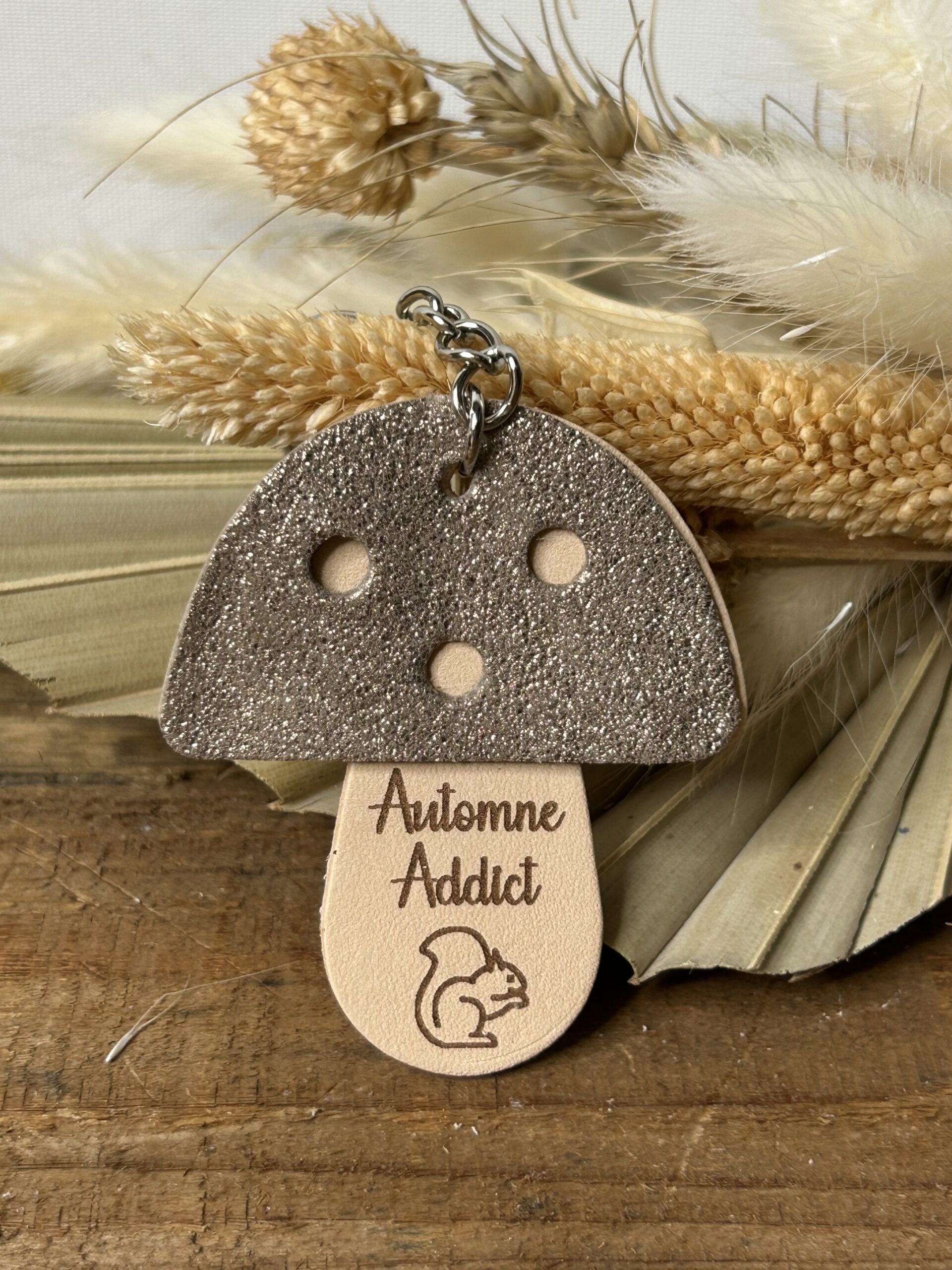 Porte-clés champignon en cuir