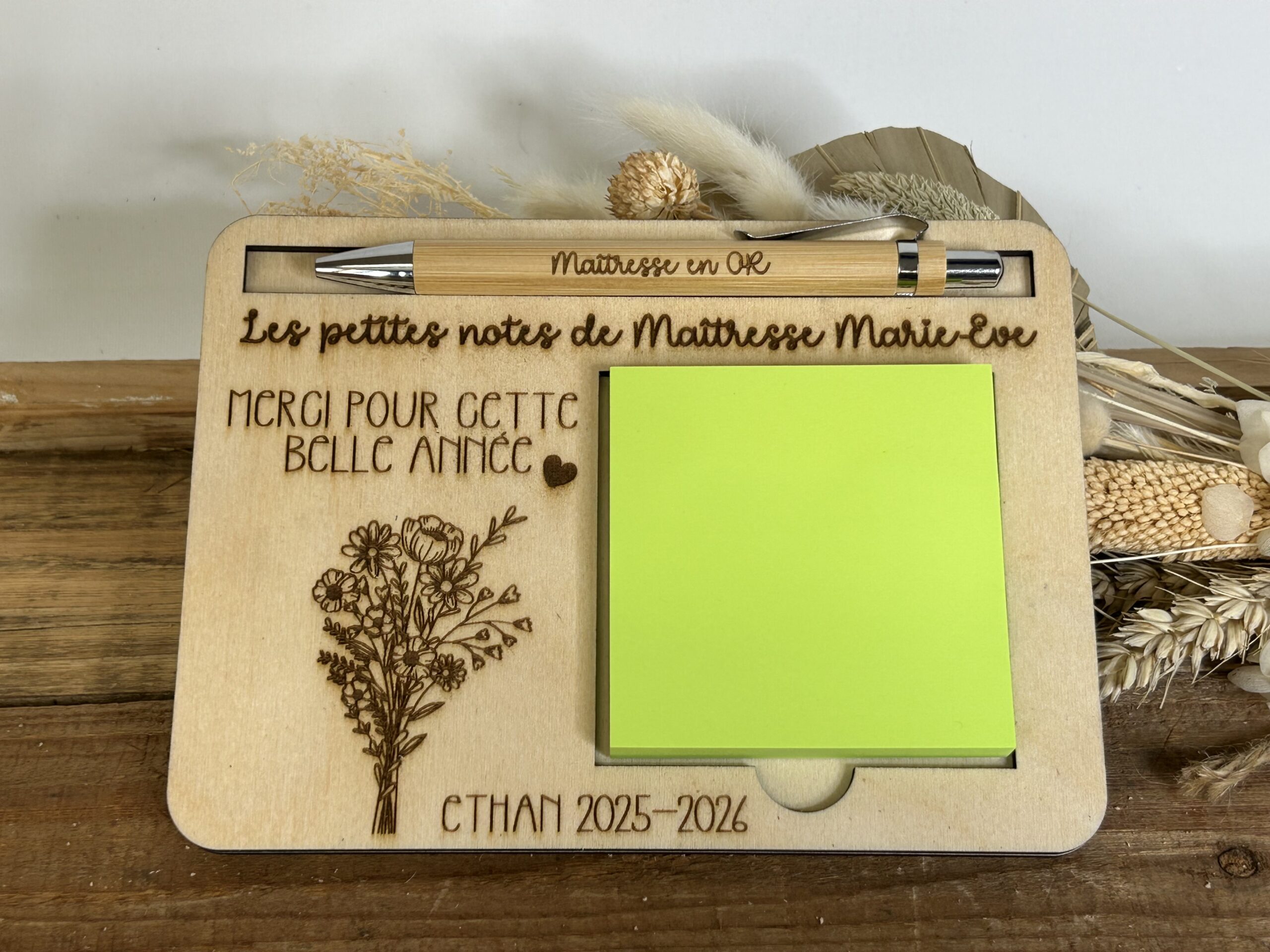 Cadeau personnalisé pour maîtresse avec stylo et post it – Image 10