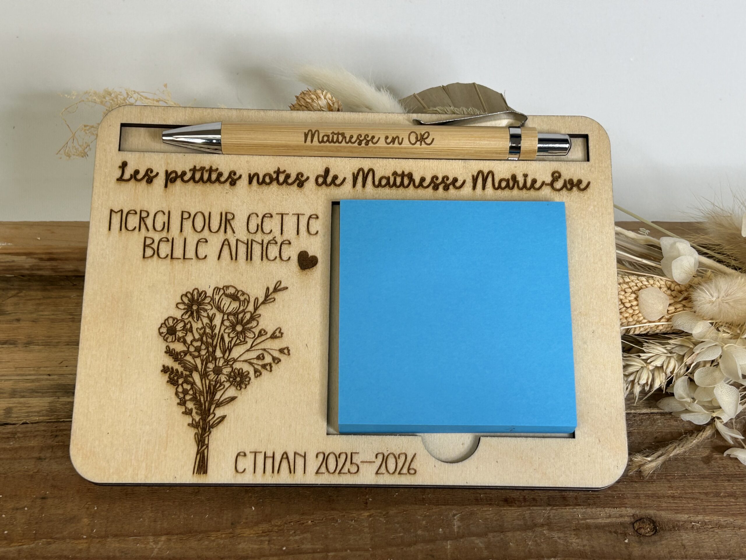 Cadeau personnalisé pour maîtresse avec stylo et post it – Image 8