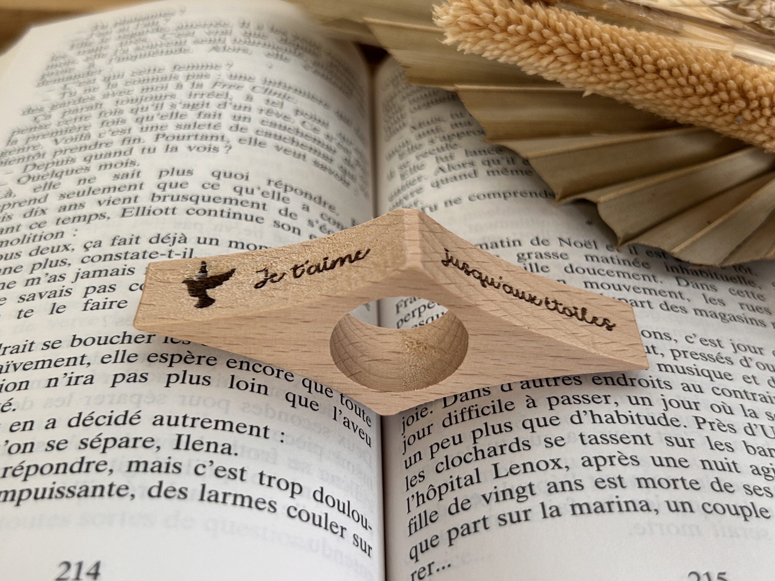 Bague de lecture en bois personnalisée – Confort de lecture et cadeau émotion – Image 4