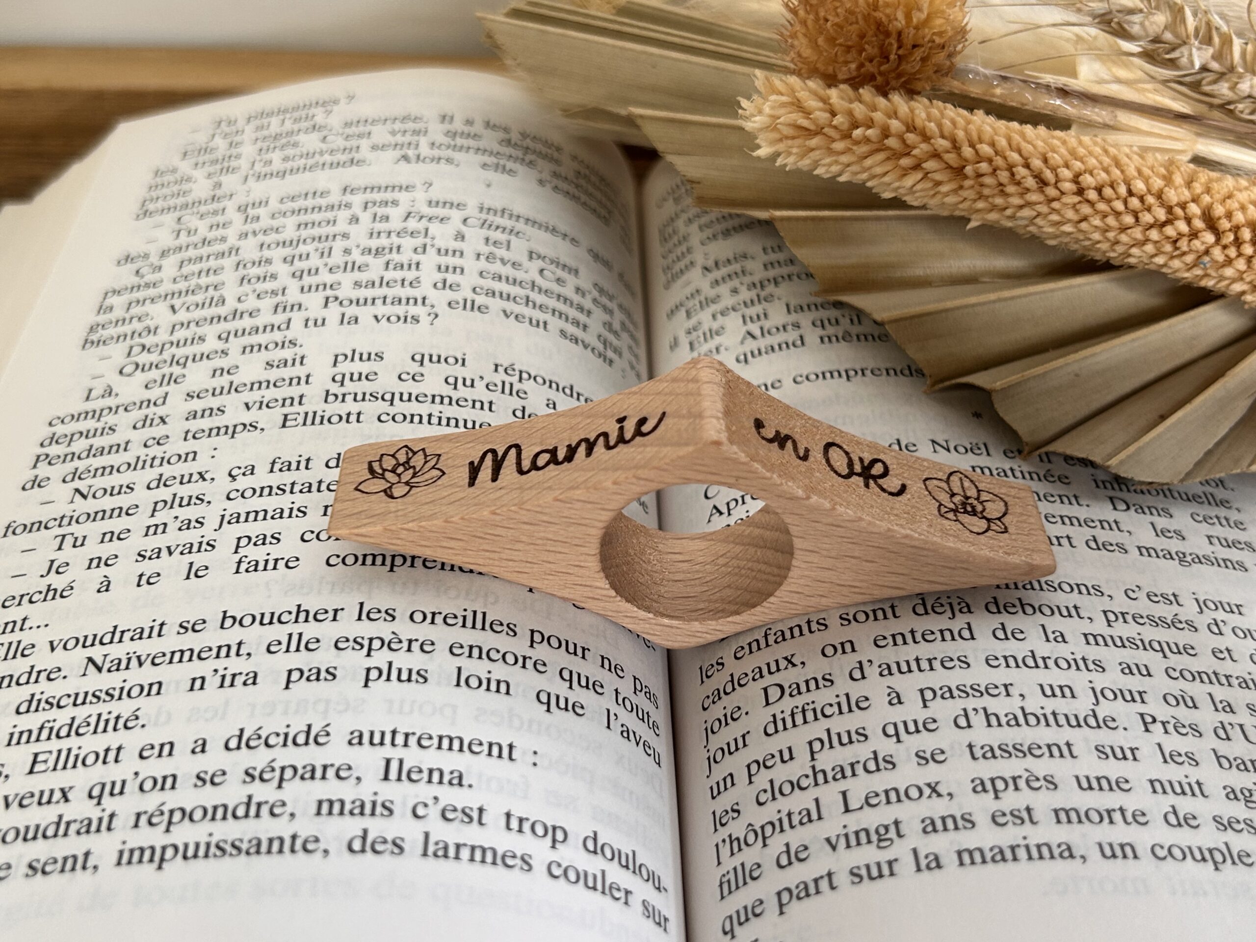 Bague de lecture en bois personnalisée – Confort de lecture et cadeau émotion – Image 9