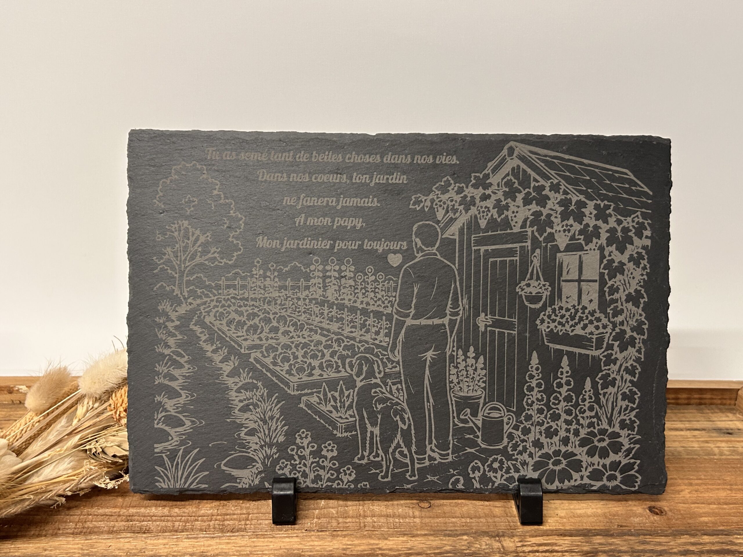 plaque funéraire en ardoise papy1 Plaque funéraire en ardoise personnalisée 20 × 30 cm avec création graphique sur mesure